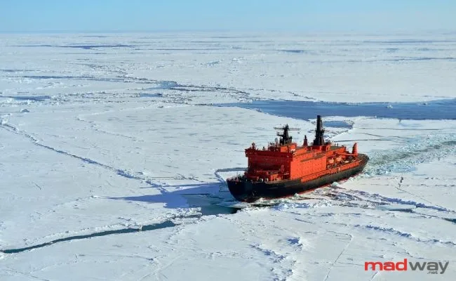 A German icebreaker is stuck in the Arctic ice