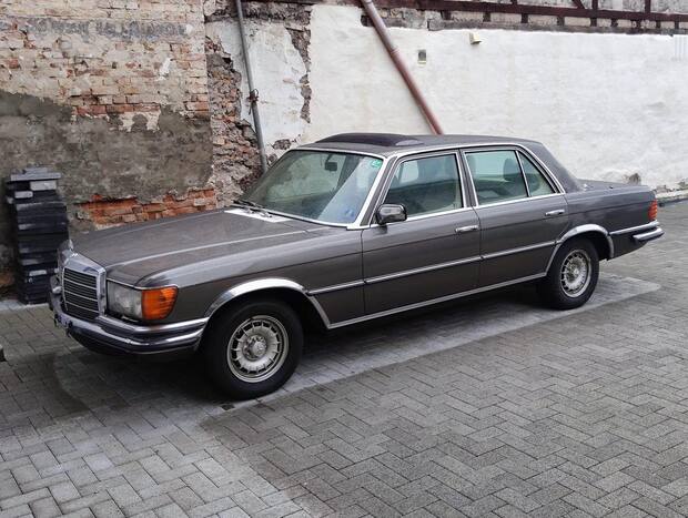 Mercedes-Benz W116
