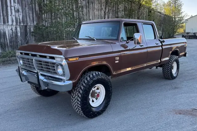 1975 Ford F-250 Custom Crew Cab