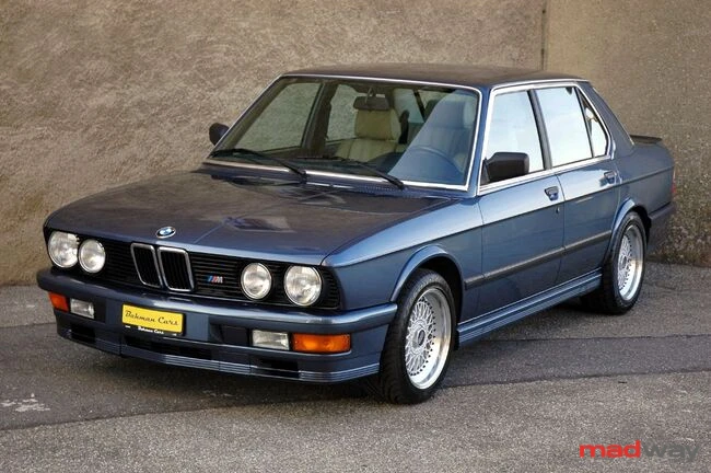 BMW M5 (E28)